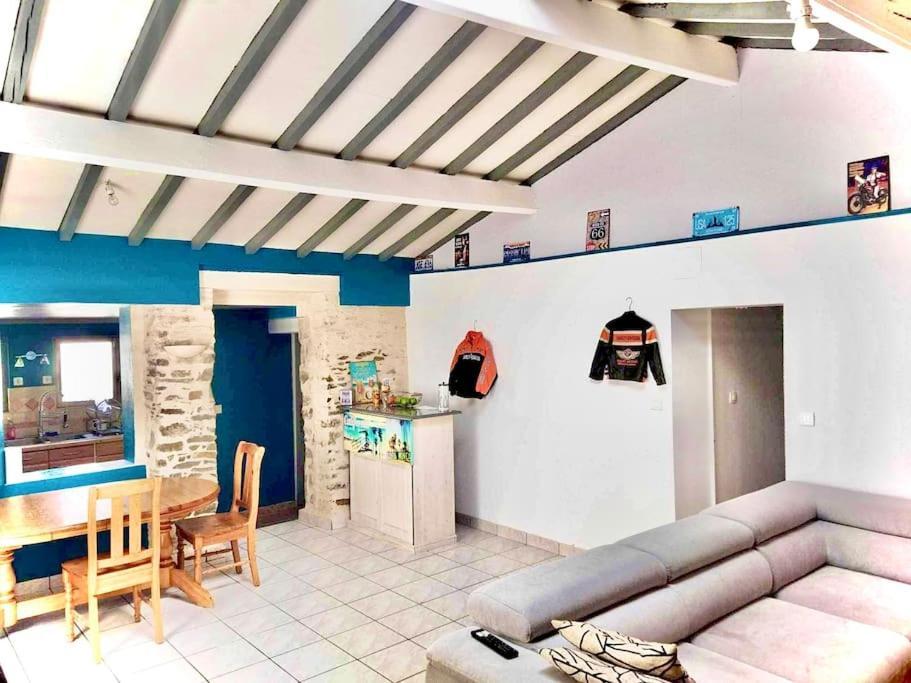 Charmante Maison Atypique En Village Saint-Colombin Zewnętrze zdjęcie